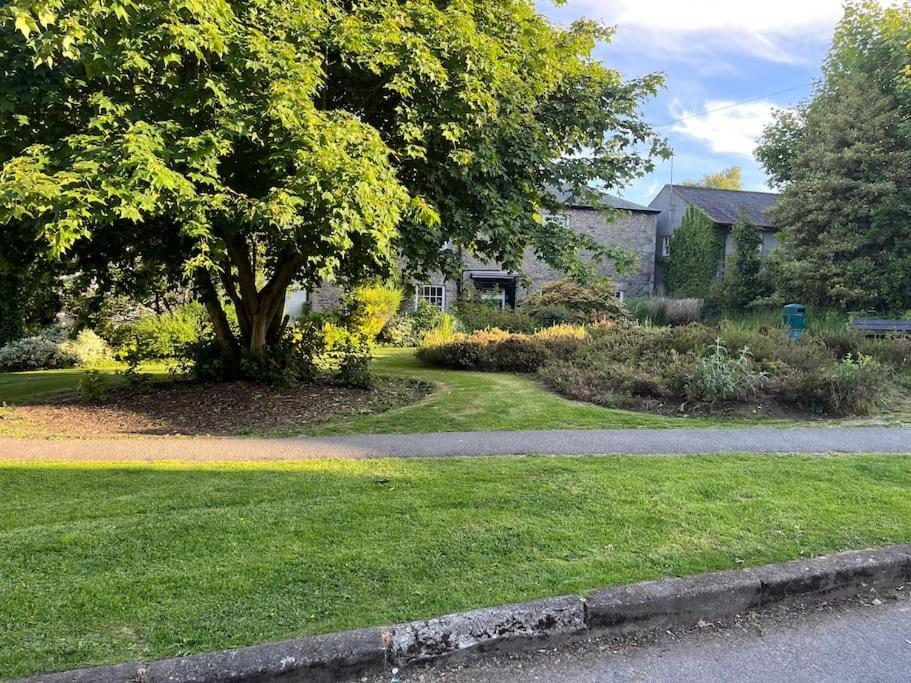 Wee Toad Hole Heart Of Kendal - Cottage Sleeps 4-6 - Dogs Welcome Екстер'єр фото