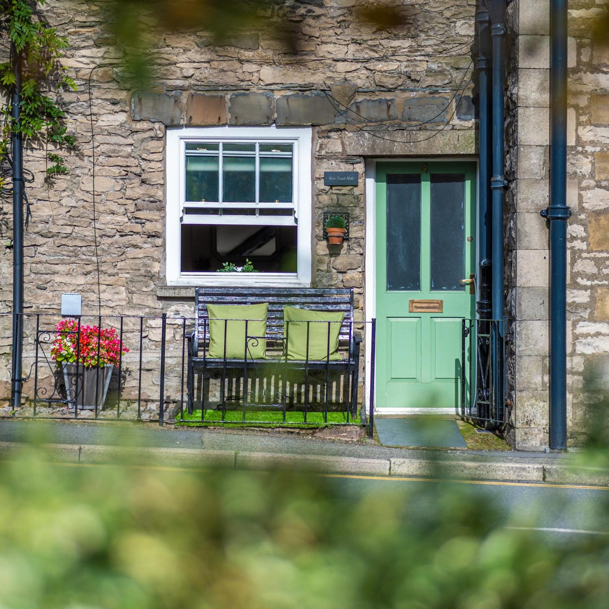 Wee Toad Hole Heart Of Kendal - Cottage Sleeps 4-6 - Dogs Welcome Екстер'єр фото